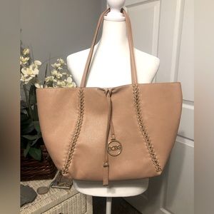 BCBG NUDE LEATHER PURSE/TOTE WITH REMOVABLE INSERT. LIKE NEW!